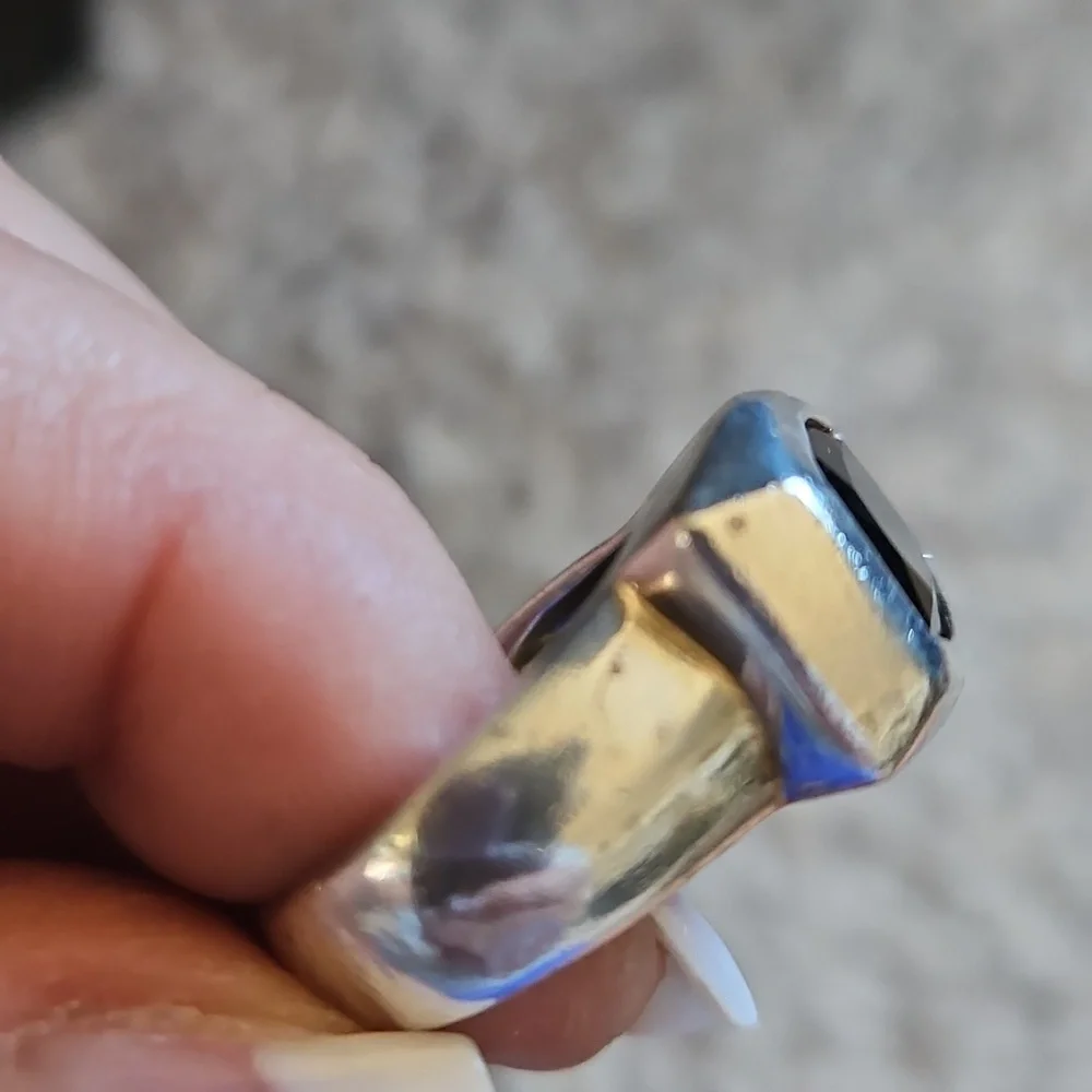 925 Sterling Silver and Black Onyx Ring (sz 10)